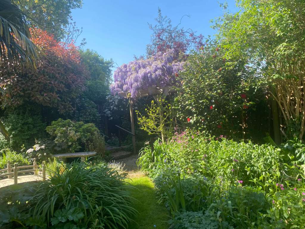 Seasonal Jobs for&nbsp;June